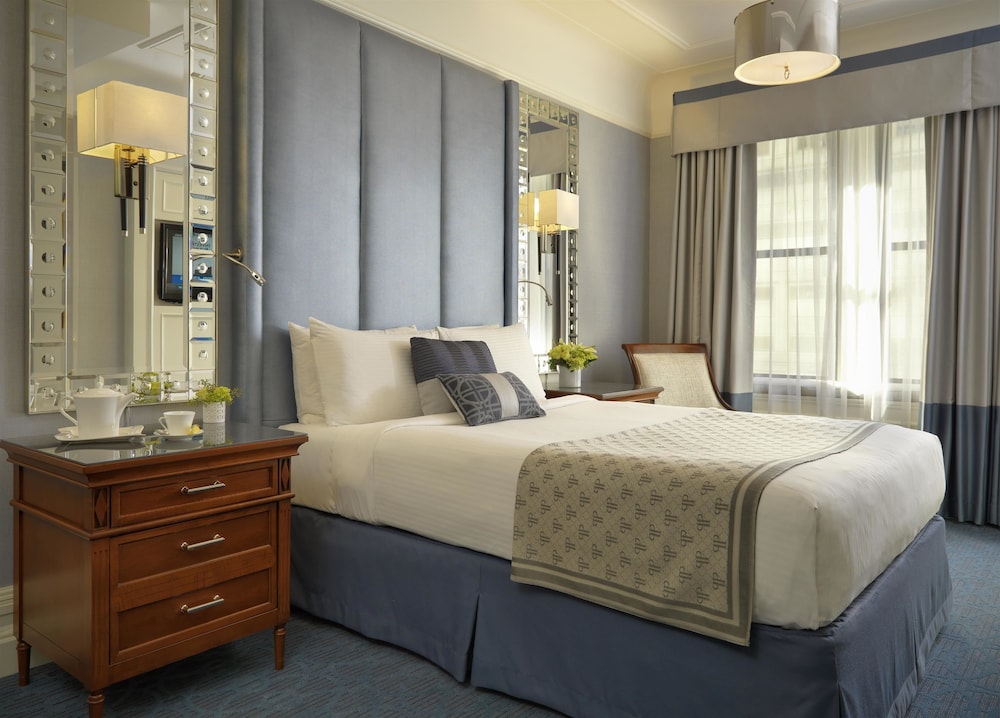 Fairmont Room, 1 Queen Bed - Photo 3