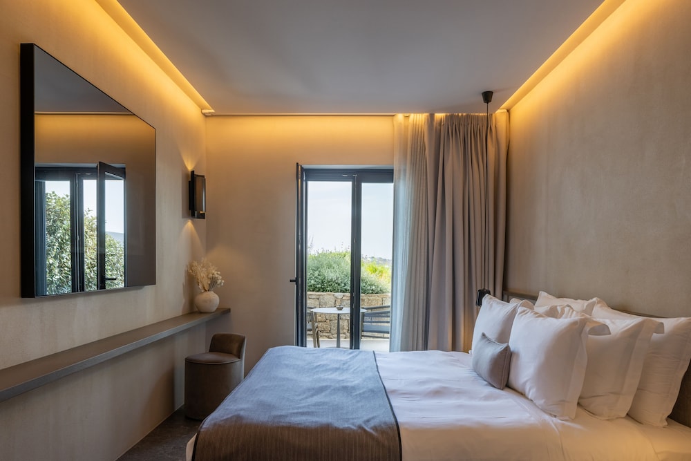Superior Room, Sea View - Photo 1