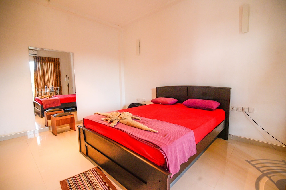 Deluxe Room, 1 Double Bed, Accessible, Pool View photo 2