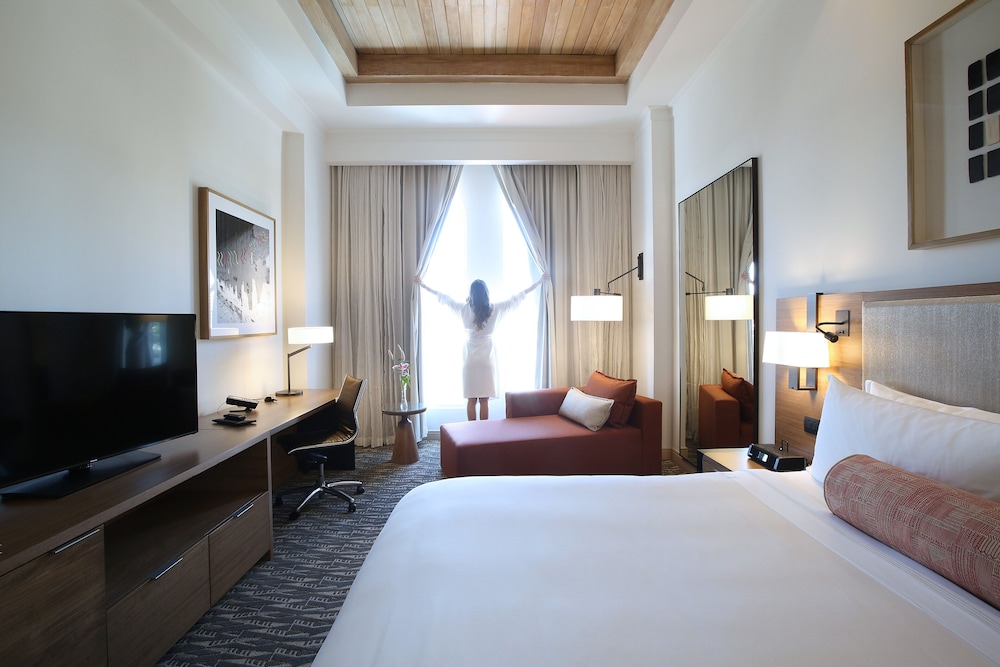 Classic Room, 1 King Bed, Club Lounge Access (Club Floor) - Photo 8
