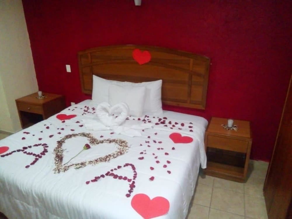 Room, 1 King Bed, Non Smoking photo 3