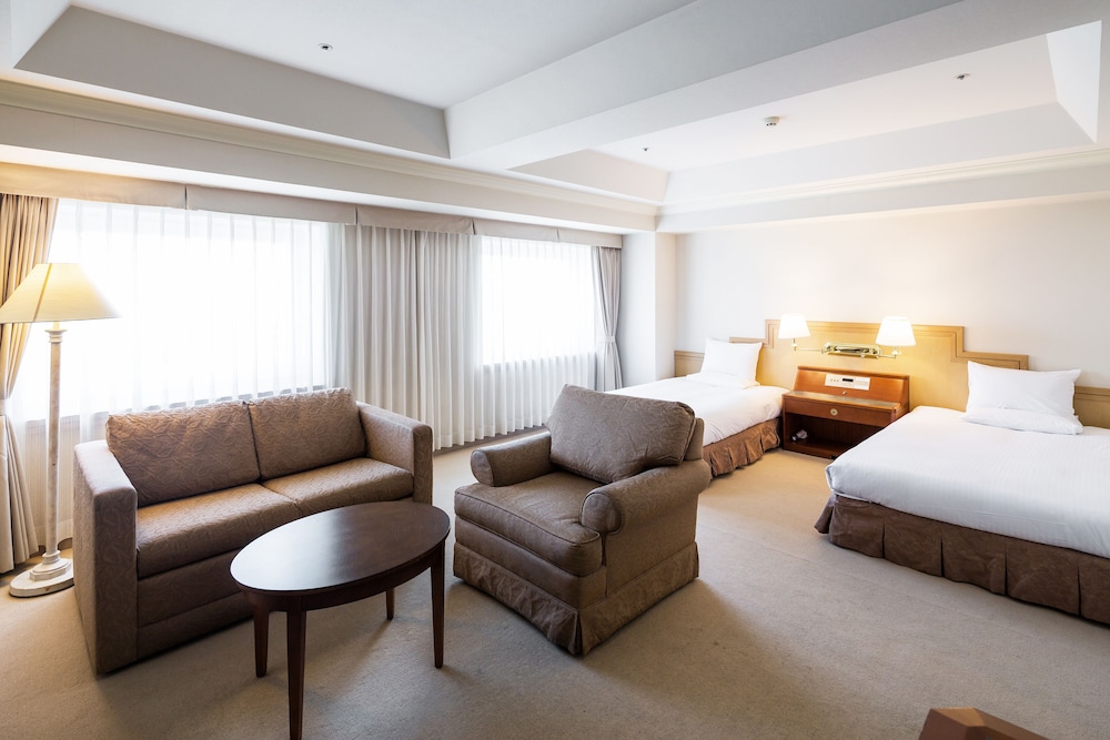 Deluxe Triple Room, Non Smoking (Eco Plan-No Cleaning Service) - Photo 3