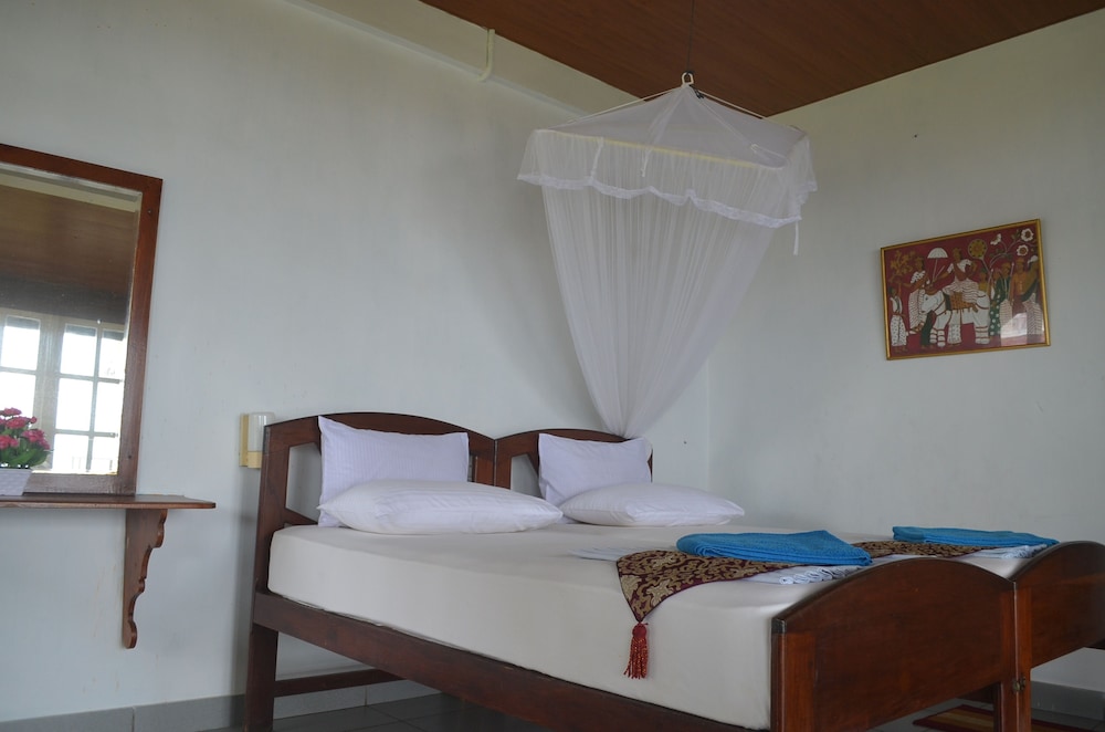 Superior Room, 2 Twin Beds, Balcony, Beach View