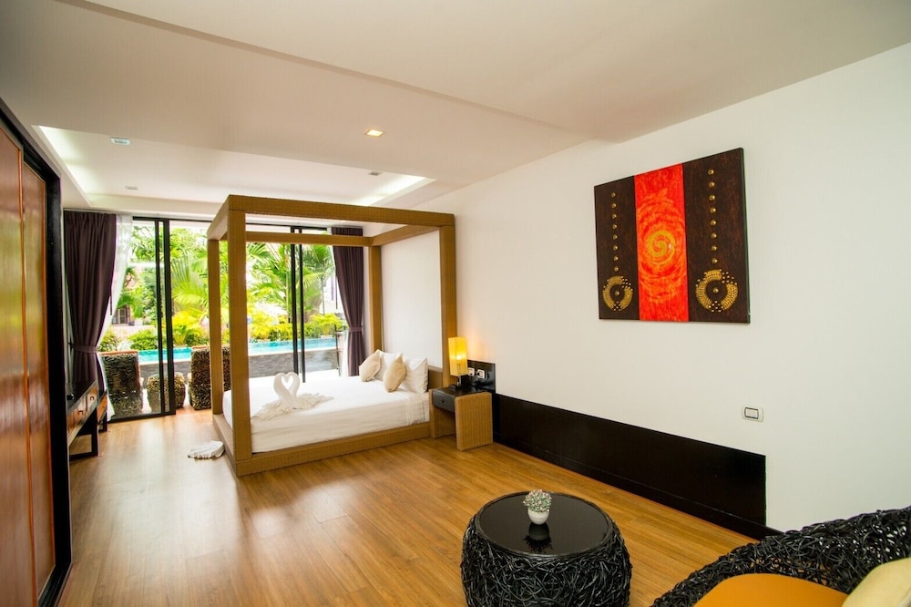 Deluxe Pool Side Room - Photo 1