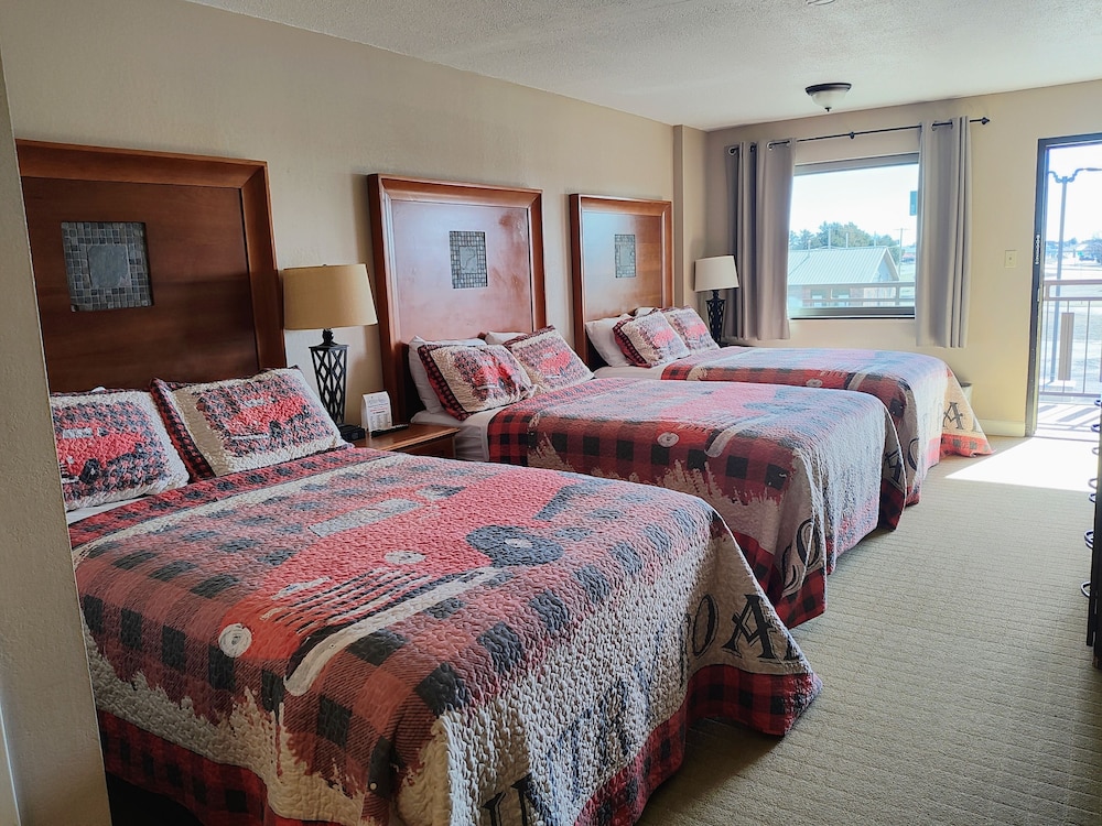 Economy Triple Room, Multiple Beds photo 1