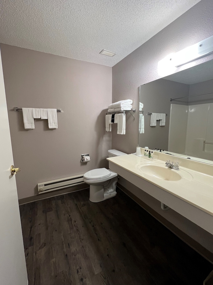 Room, 2 Queen Beds photo 3