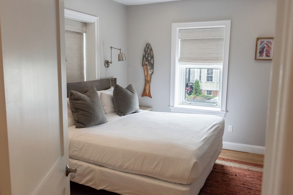 Unit 3 – Luxury Apartment, 3 Bedrooms photo 2