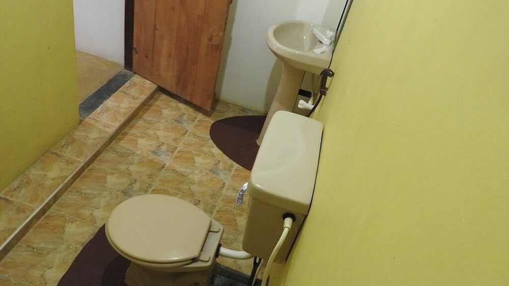 Basic Double Room photo 2