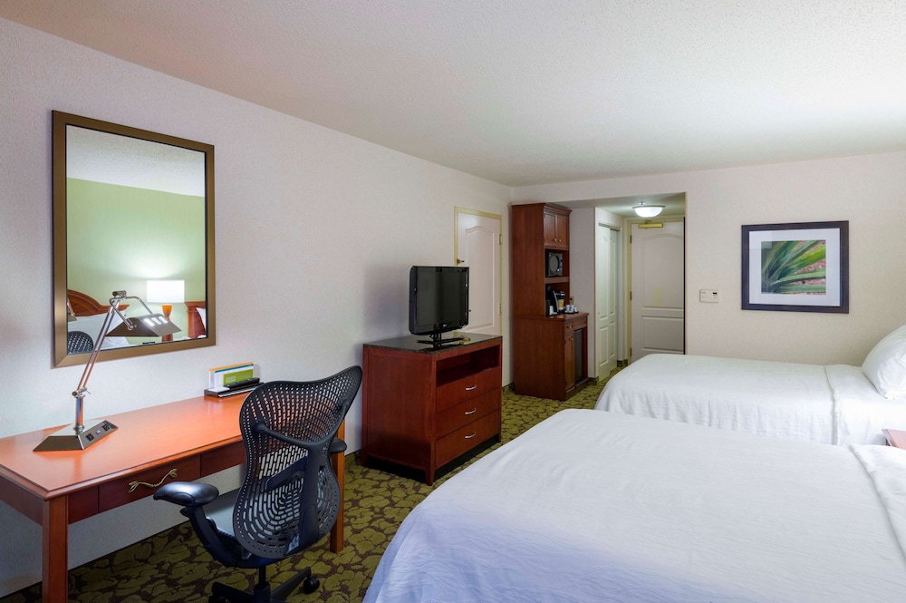 Suite, 2 Queen Beds, Accessible (Hearing) - Photo 3