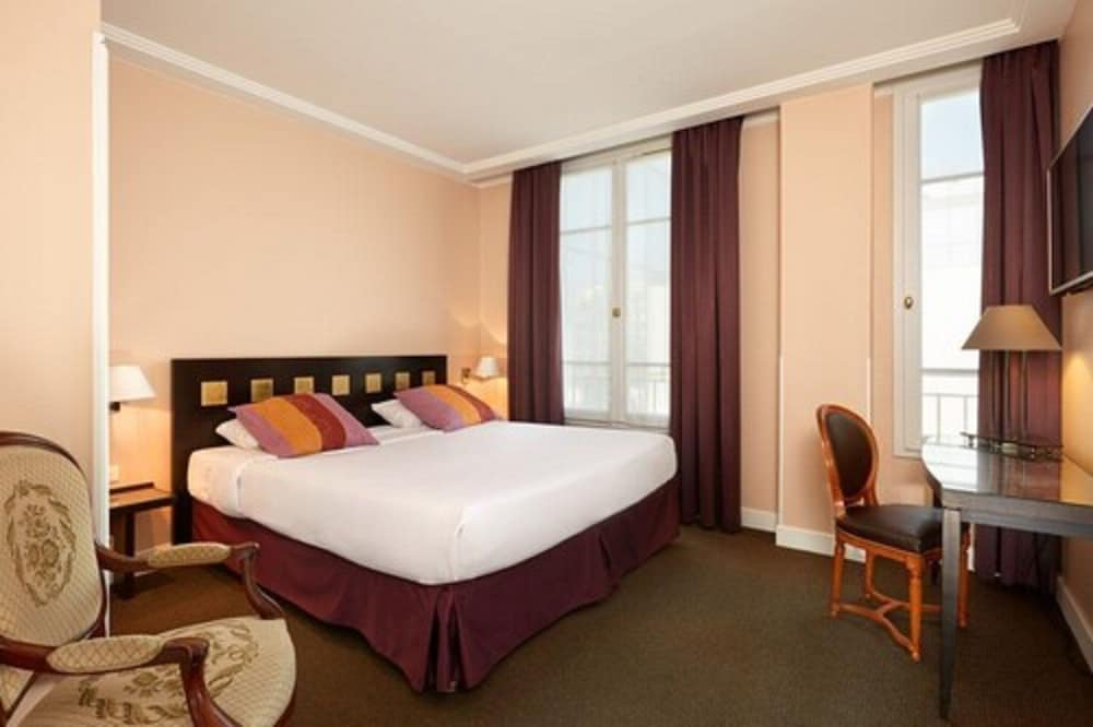 Executive Room - Photo 1