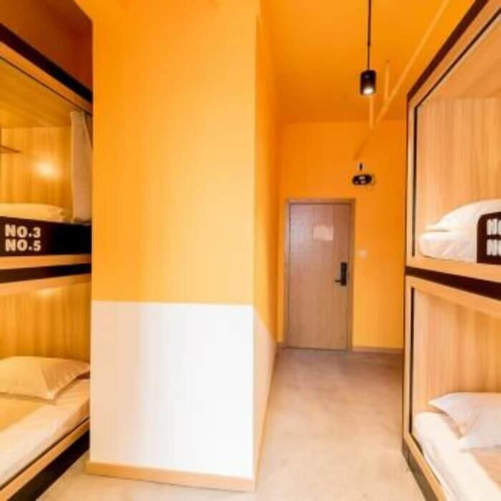 Four people Shared Dormitory -Man only photo 2
