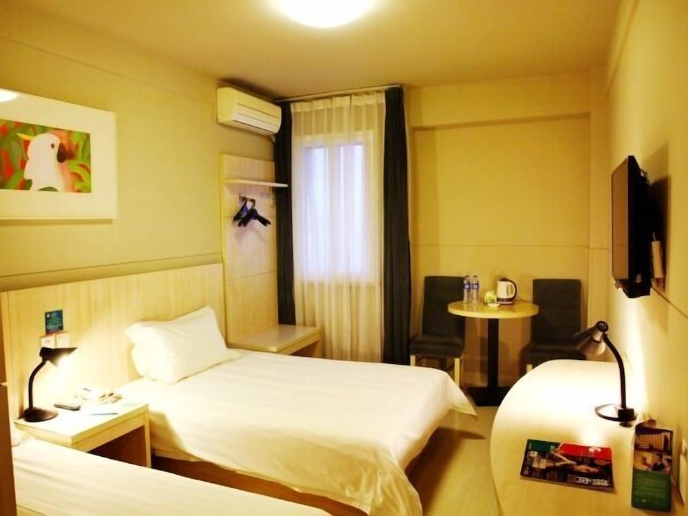 Twin Room A (Chinese Citizen Only) photo 3