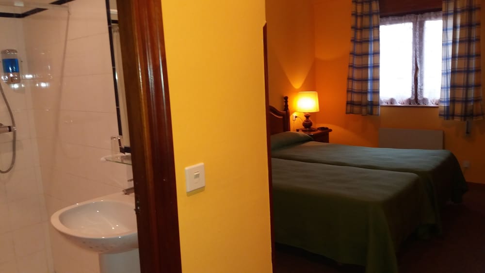 Double Room (River Canoeing Included) photo 3