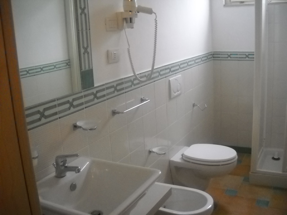 Triple Room - Photo 4