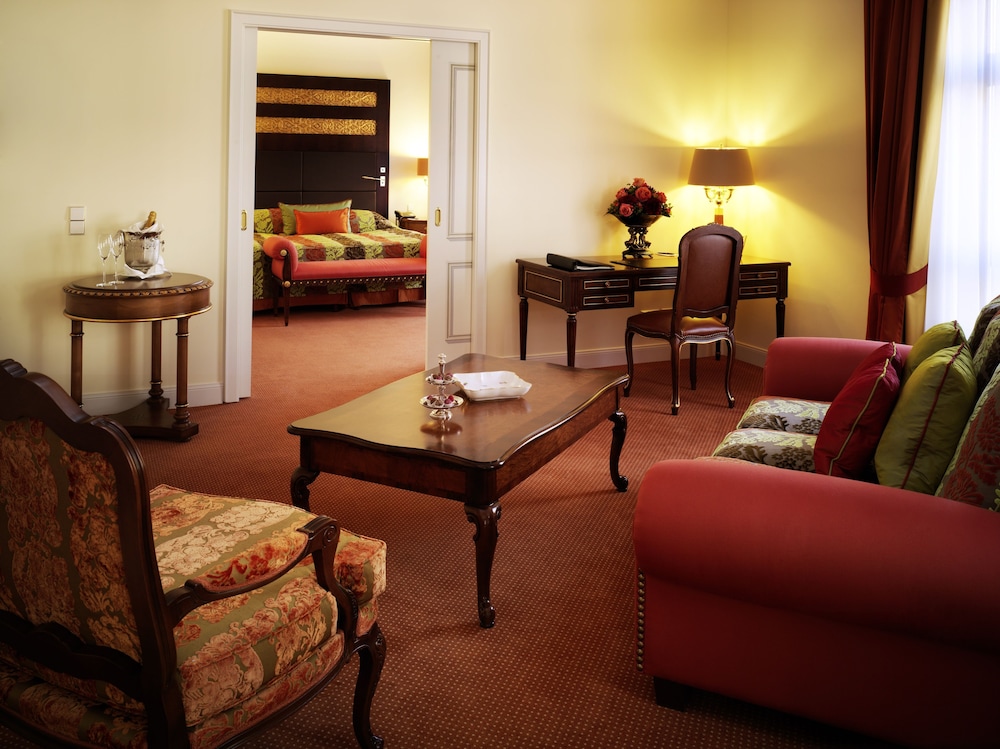 Junior Suite - Photo 9