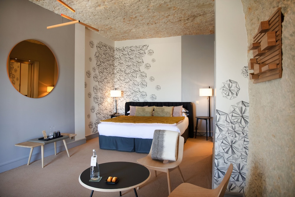 Standard Double or Twin Room photo 1