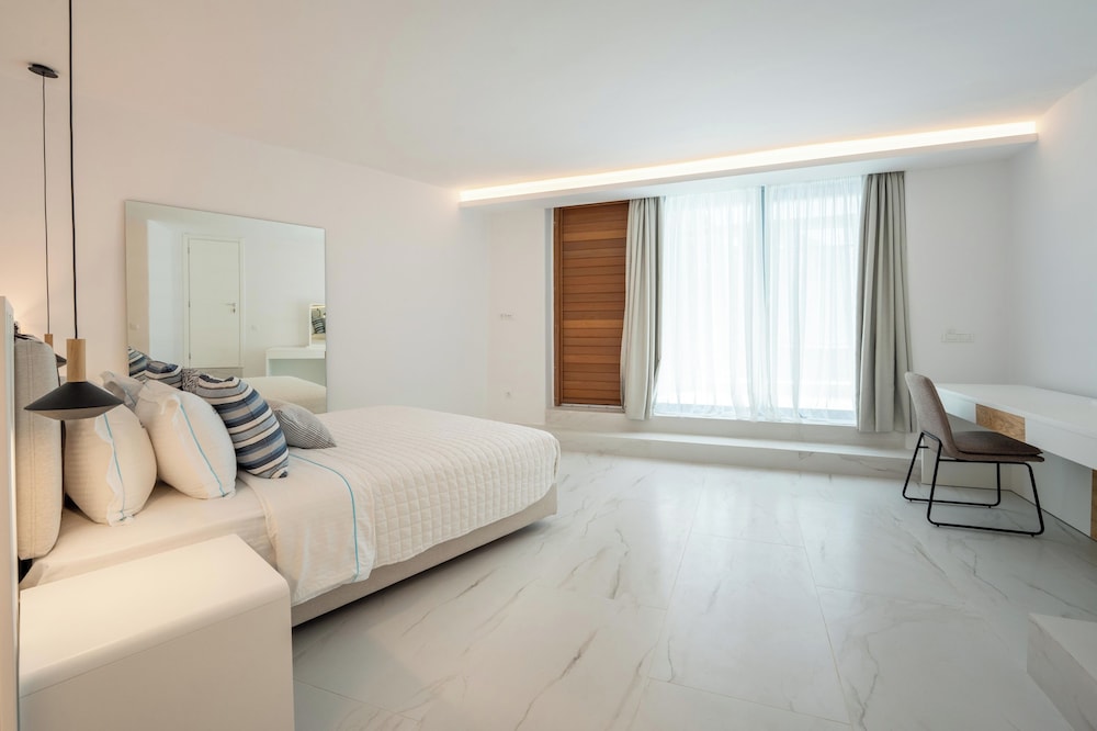 Comfort open plan studio Land view
