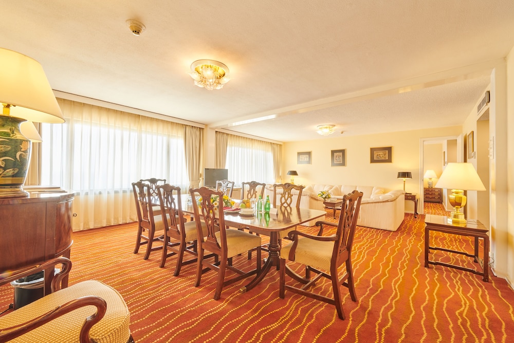 Presidential Suite photo 2