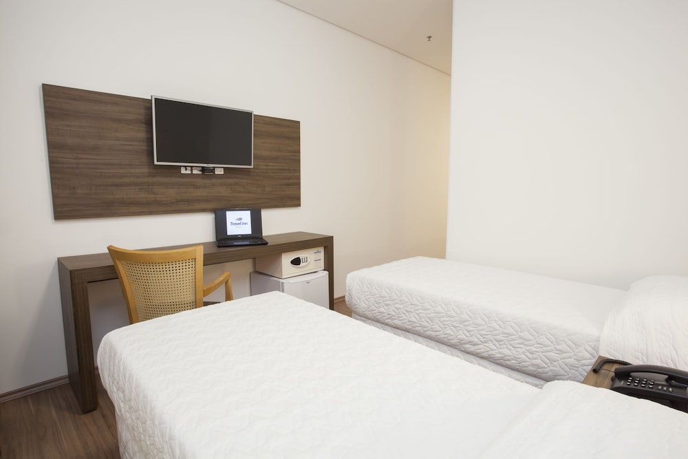 Standard Quadruple Room, Multiple Beds photo 3