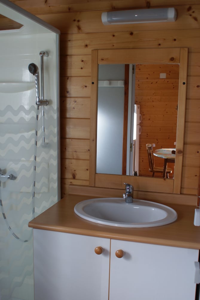 Traditional Chalet, 2 Bedrooms (4/5) photo 3