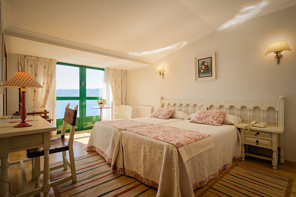 Double Or Twin Room, Sea View photo 3