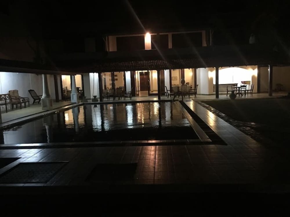 Villa photo 2