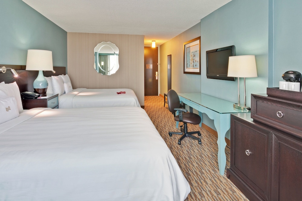 Standard Room, 2 Queen Beds photo 3