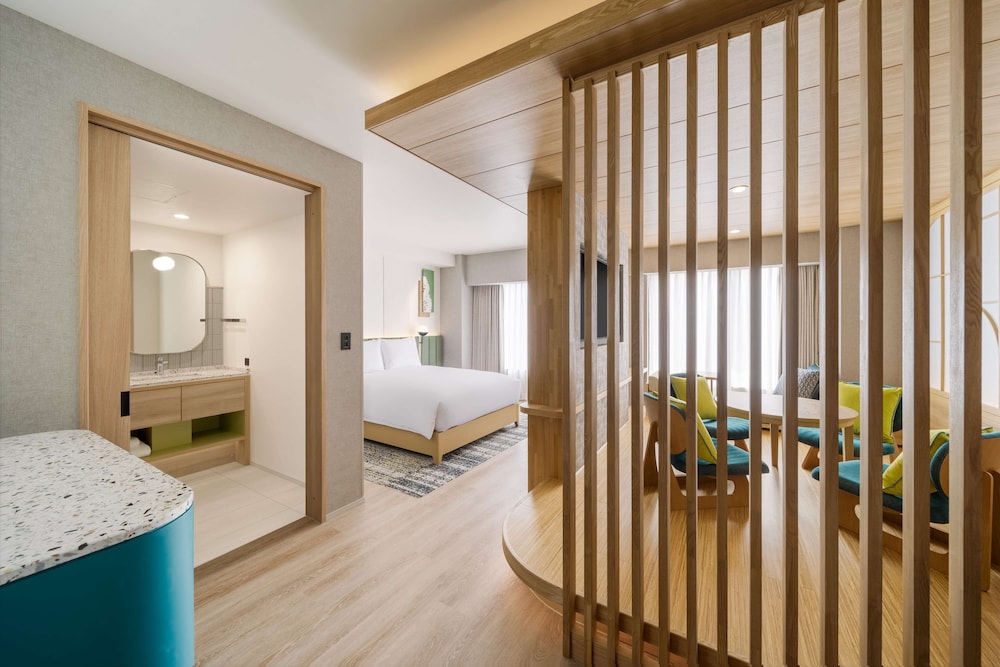 Deluxe Room, 1 Queen Bed (Family Room)