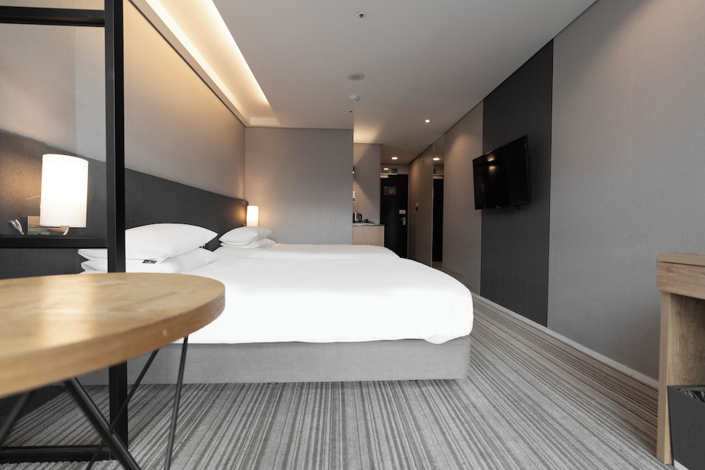 Business Twin Room, City View — the supplier's photographs — photo 2