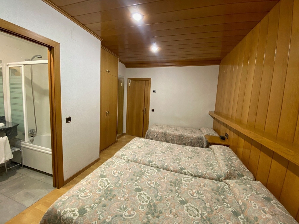 Triple Room - Photo 8