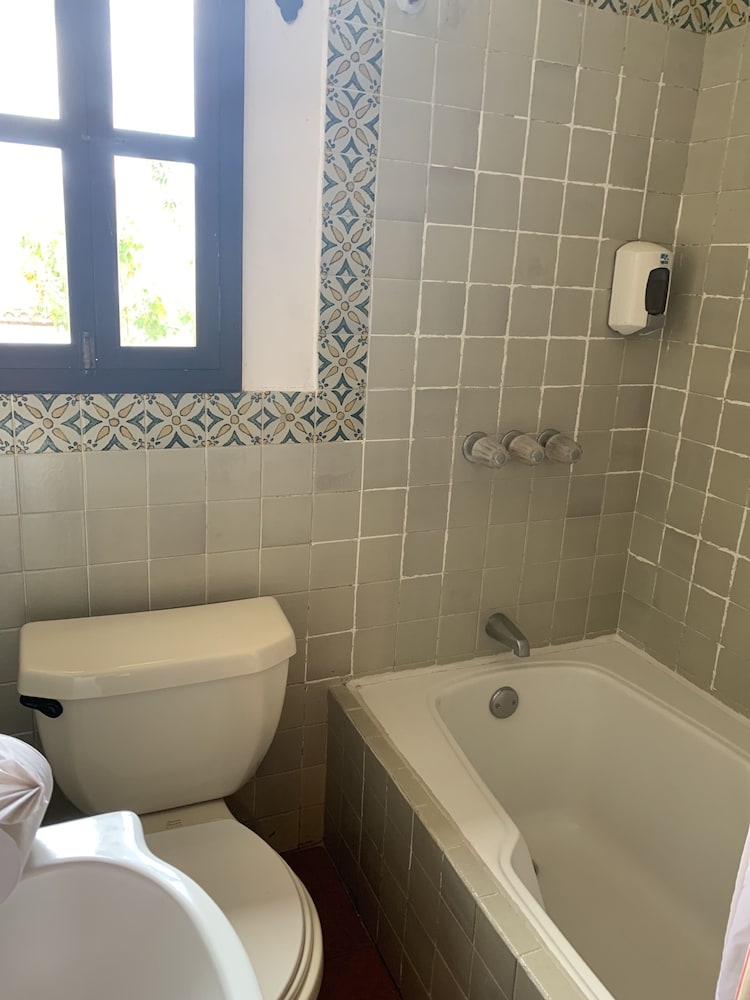 Basic Double Room - Photo 8