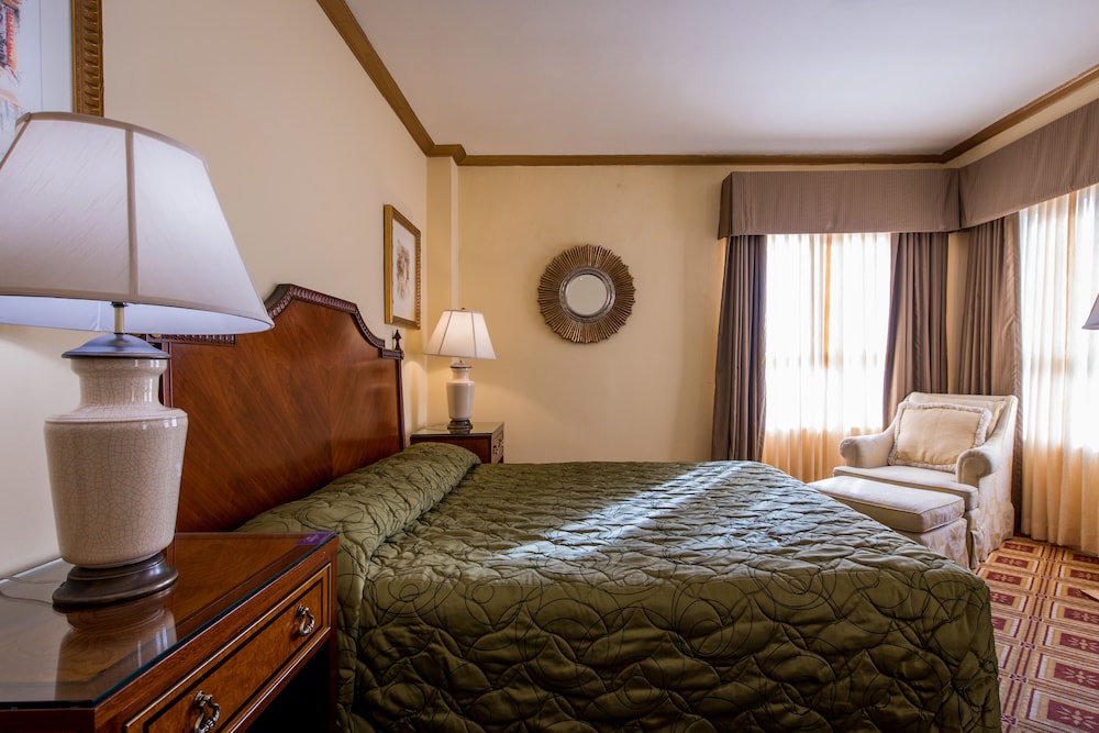 Room, 1 King Bed - Photo 7