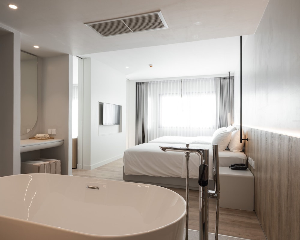 Executive Suite photo 2