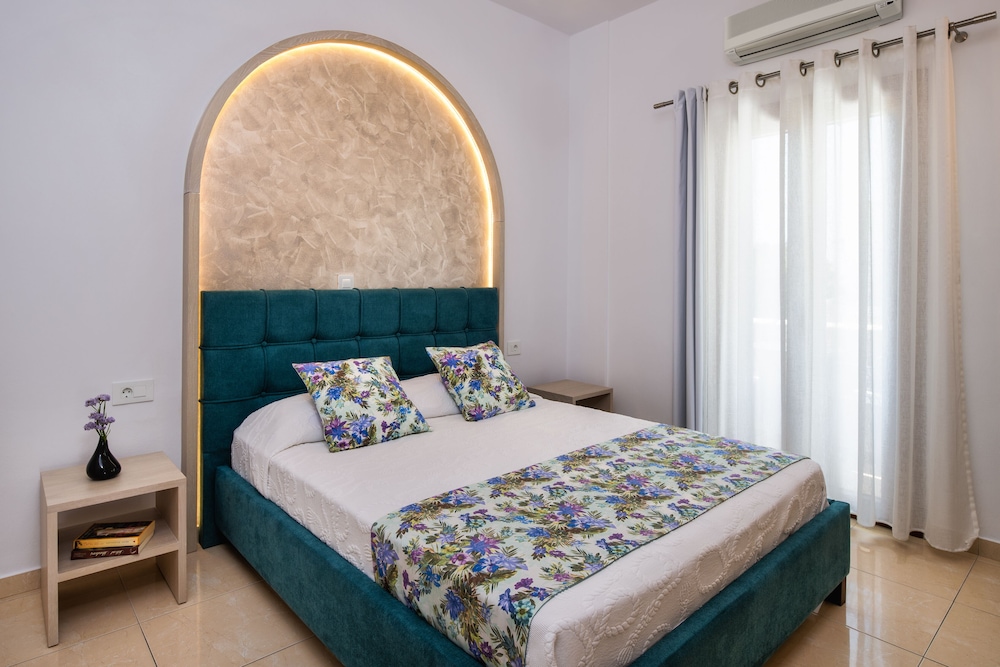 Superior Double Room - Photo 1