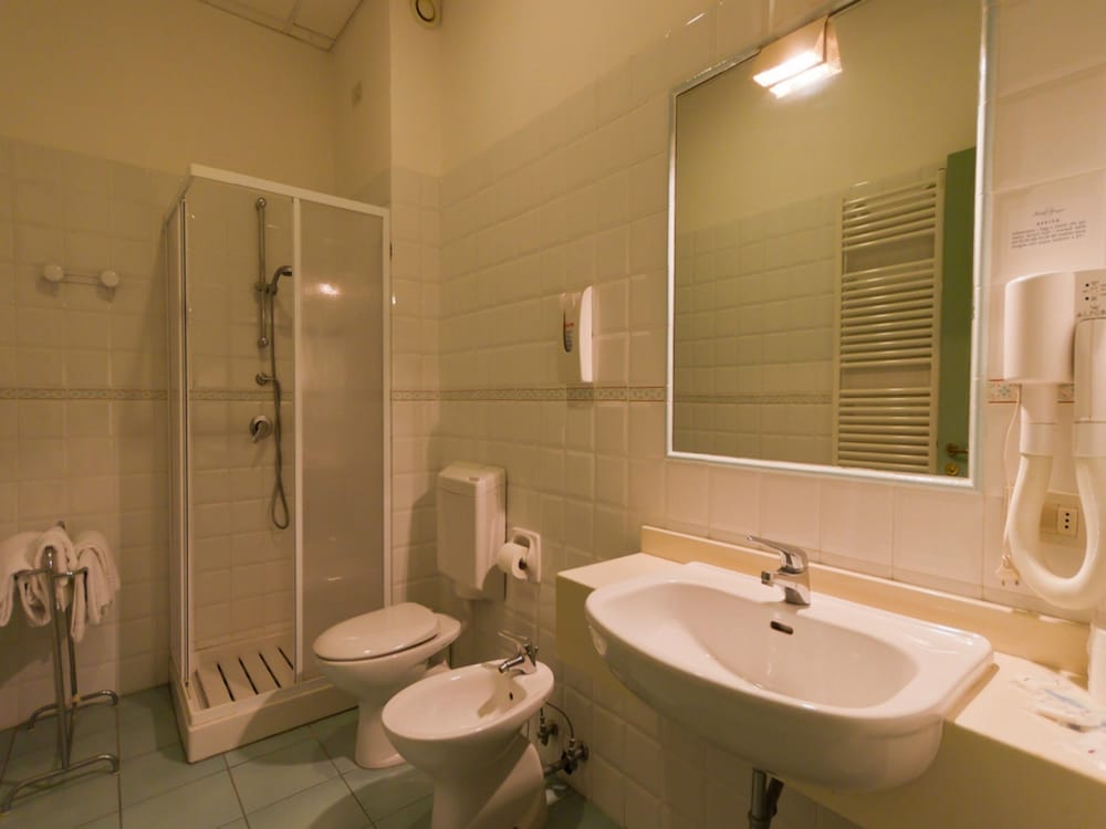 Basic Double or Twin Room photo 2