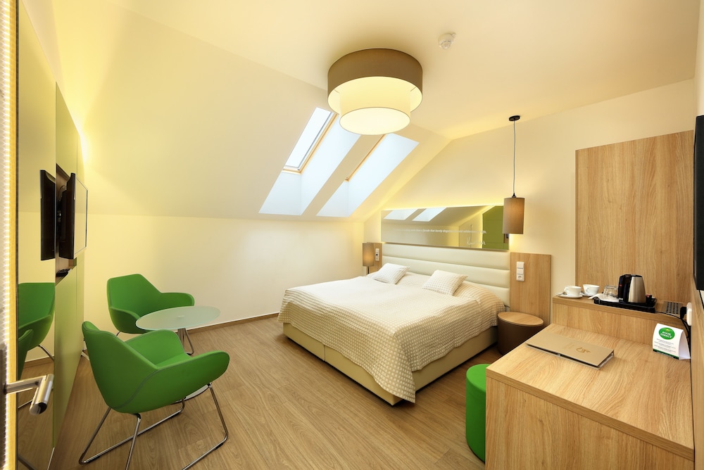 Available room