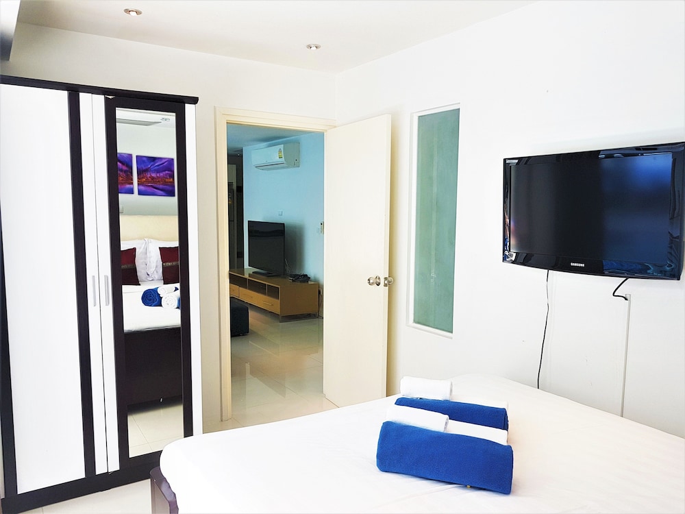Exclusive Apartment, 2 Bedrooms, Pool Access photo 1