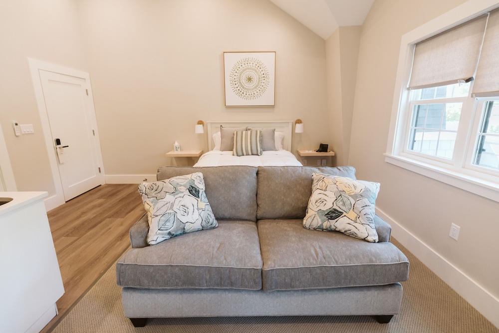 Luxury Suite, 1 King Bed with Sofa bed, Non Smoking