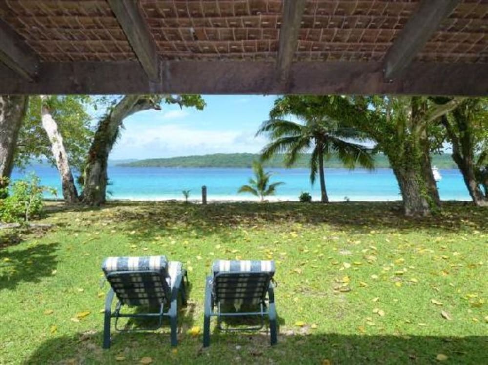 Bungalow, Beachfront photo 3