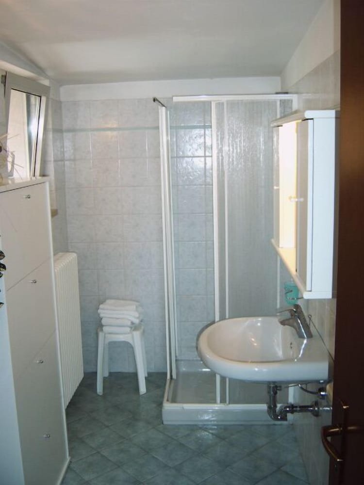 Apartment, 3 Bedrooms, 2 Bathrooms photo 3