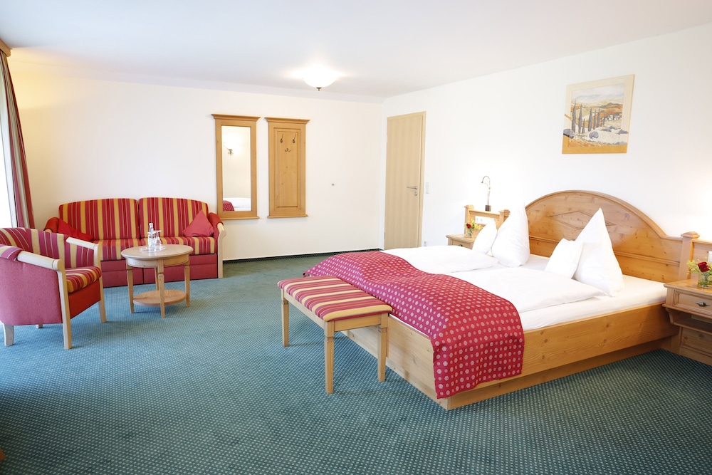 Junior Suite, 1 Bedroom, Balcony photo 2