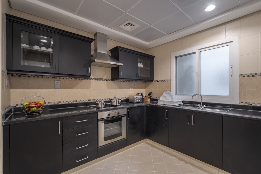 Premium One Bedroom Apartment with balcony photo 2