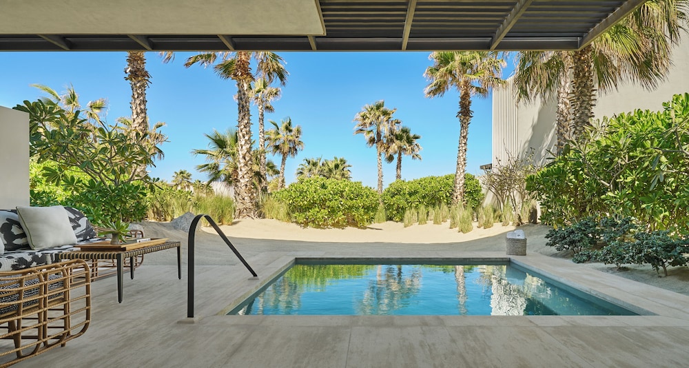 Partial Ocean View Plunge Pool Room King - Photo 5