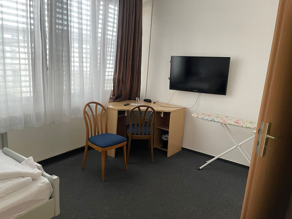Single Room photo 2
