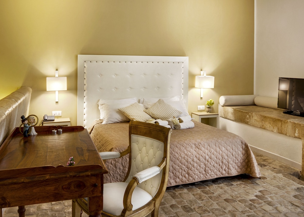Superior Double or Twin Room - Photo 1