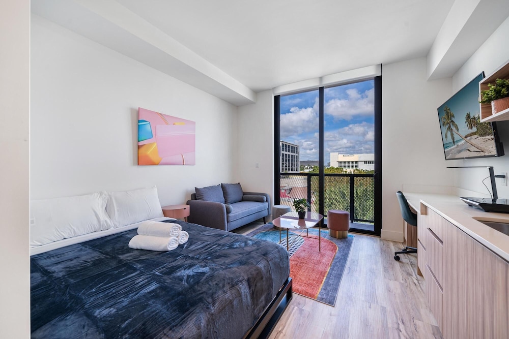 Studio, 1 Double Bed, Balcony photo 1