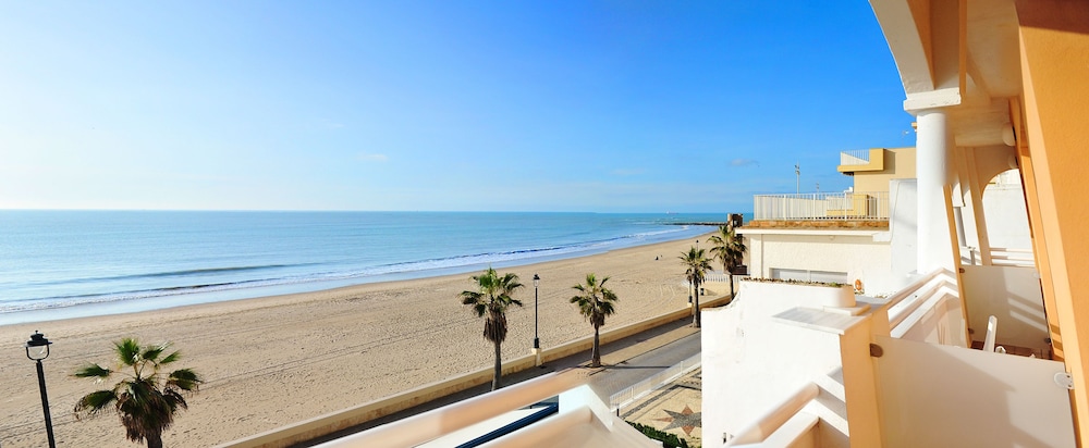 Single Room, Sea View