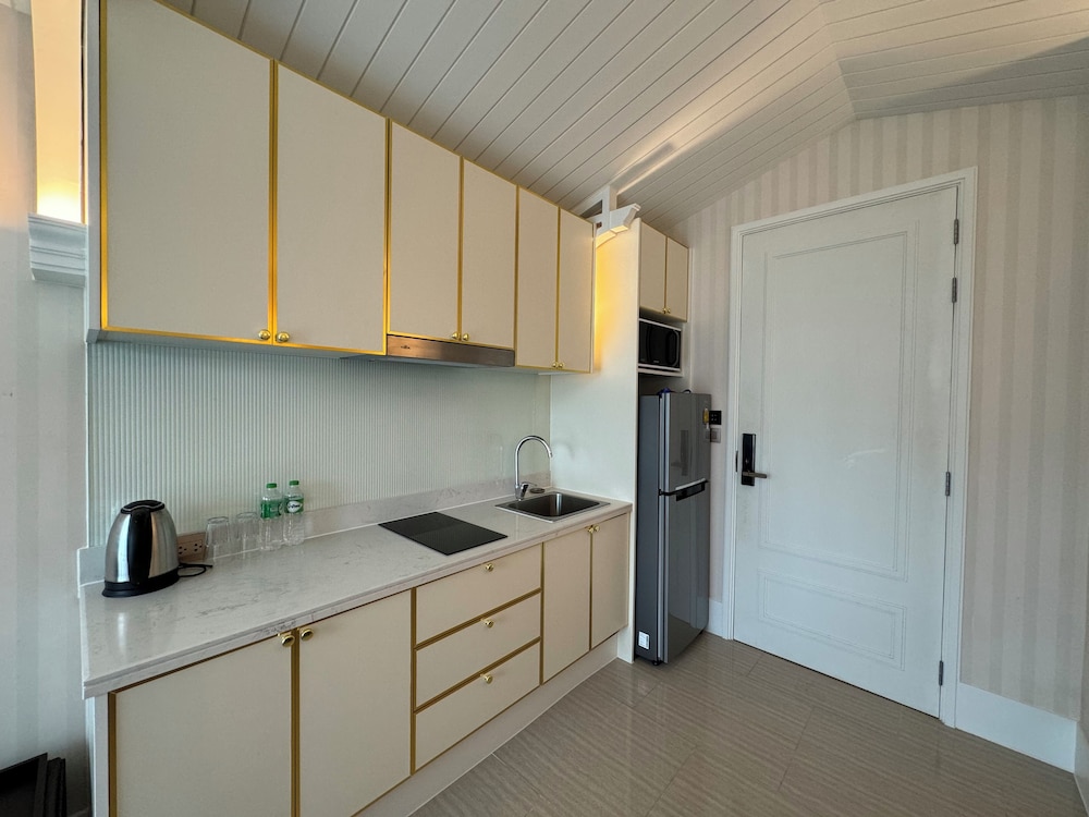 Twin Room, City View photo 3