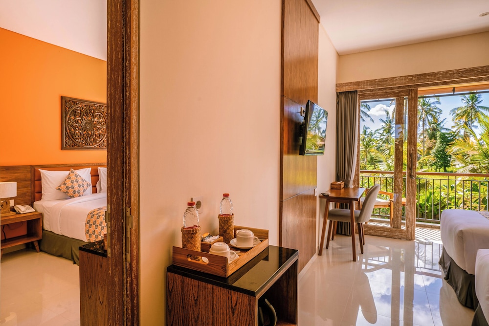 Deluxe Room, Pool View - Photo 4