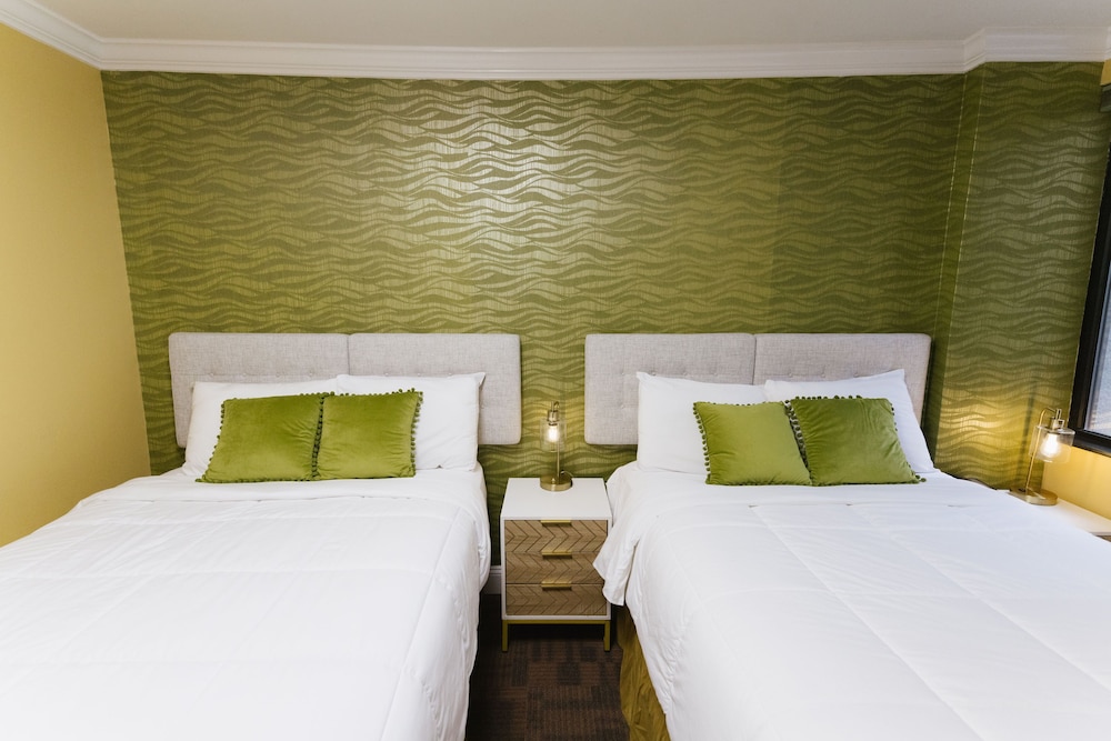Deluxe Double Beds Room